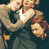 Come tre sorelle &ndash; di Arrigo Vezzani, ispirato al dramma &laquo;Tre Sorelle&raquo; di Anton Cechov ed ambientato in Italia negli anni del dopoguerra. Gruppo Teatrale Mandriolo (2000)